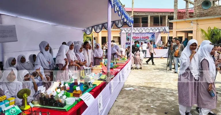 আইডিয়াল ল্যাবরেটরি স্কুলে বিজ্ঞান মেলা